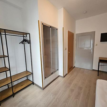 Hotel Haus Isenburg Neu-Isenburg Dış mekan fotoğraf