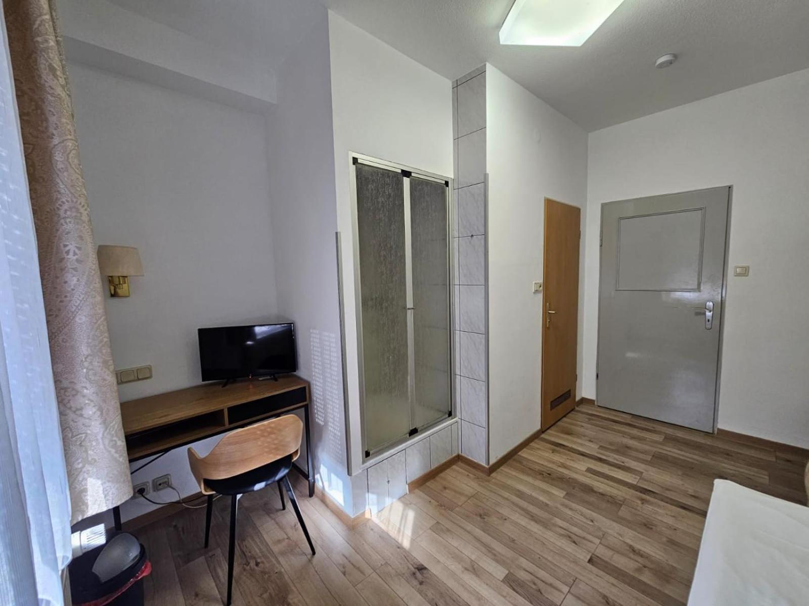 Hotel Haus Isenburg Neu-Isenburg Dış mekan fotoğraf