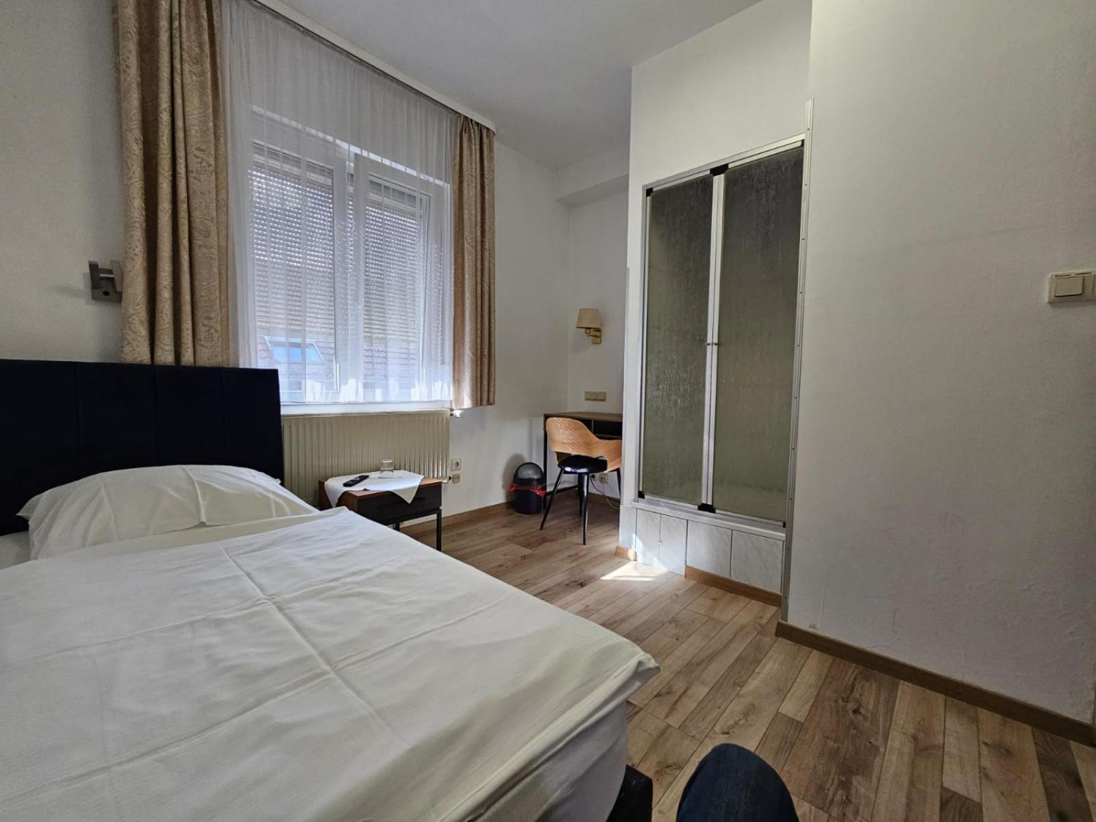 Hotel Haus Isenburg Neu-Isenburg Dış mekan fotoğraf