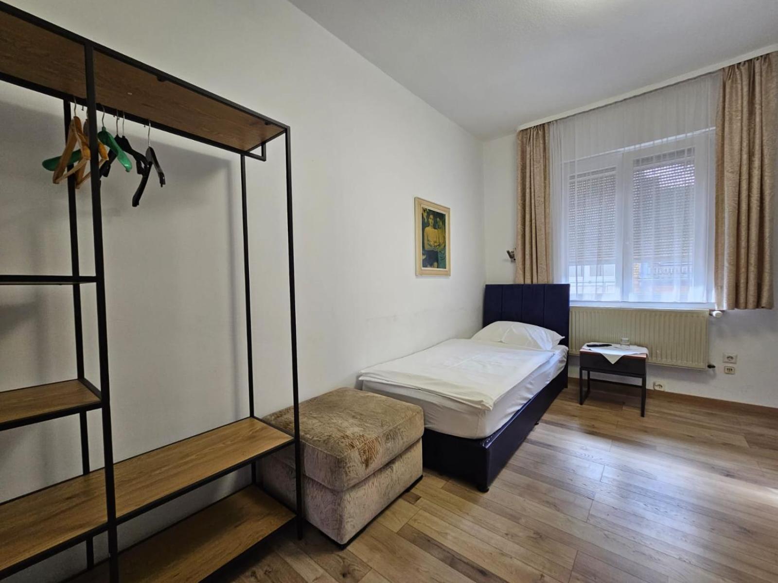Hotel Haus Isenburg Neu-Isenburg Dış mekan fotoğraf
